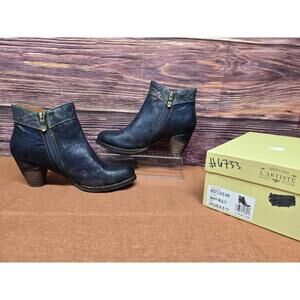 L’Artiste Bestlove Boots Navy Multi Women’s Size 6.5-7  NEW